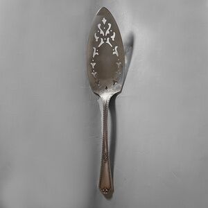 Lorain Solid Pierced Pie Server